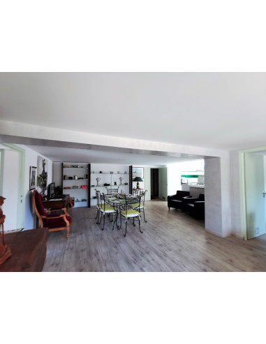 假期在佩皮尼昂租用带家具的威尼斯风格的房子