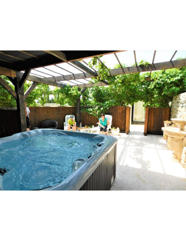 One hour of outdoor Spa for family relaxation