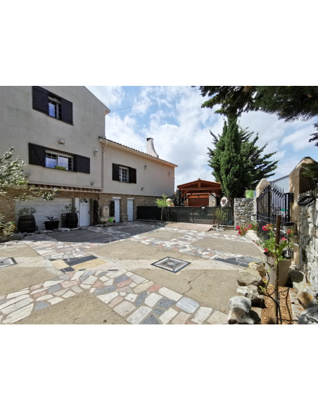 alquiler de casa, piscina, amueblada cerca del centro de la ciudad de Perpignan